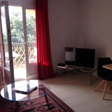 Virginie - Nature View, Balcony&air Conditioning - By Tgb Apartament