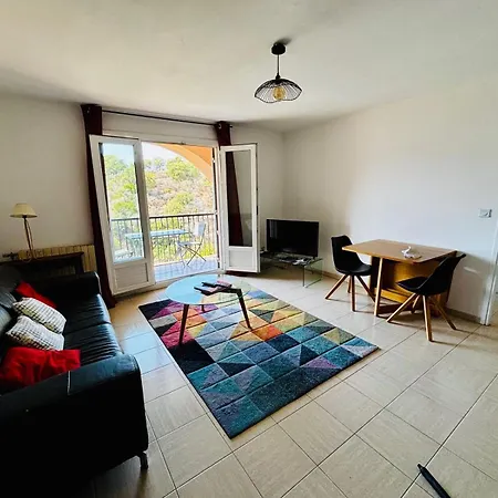 Apartament Virginie - Nature View, Balcony&air Conditioning - By Tgb *